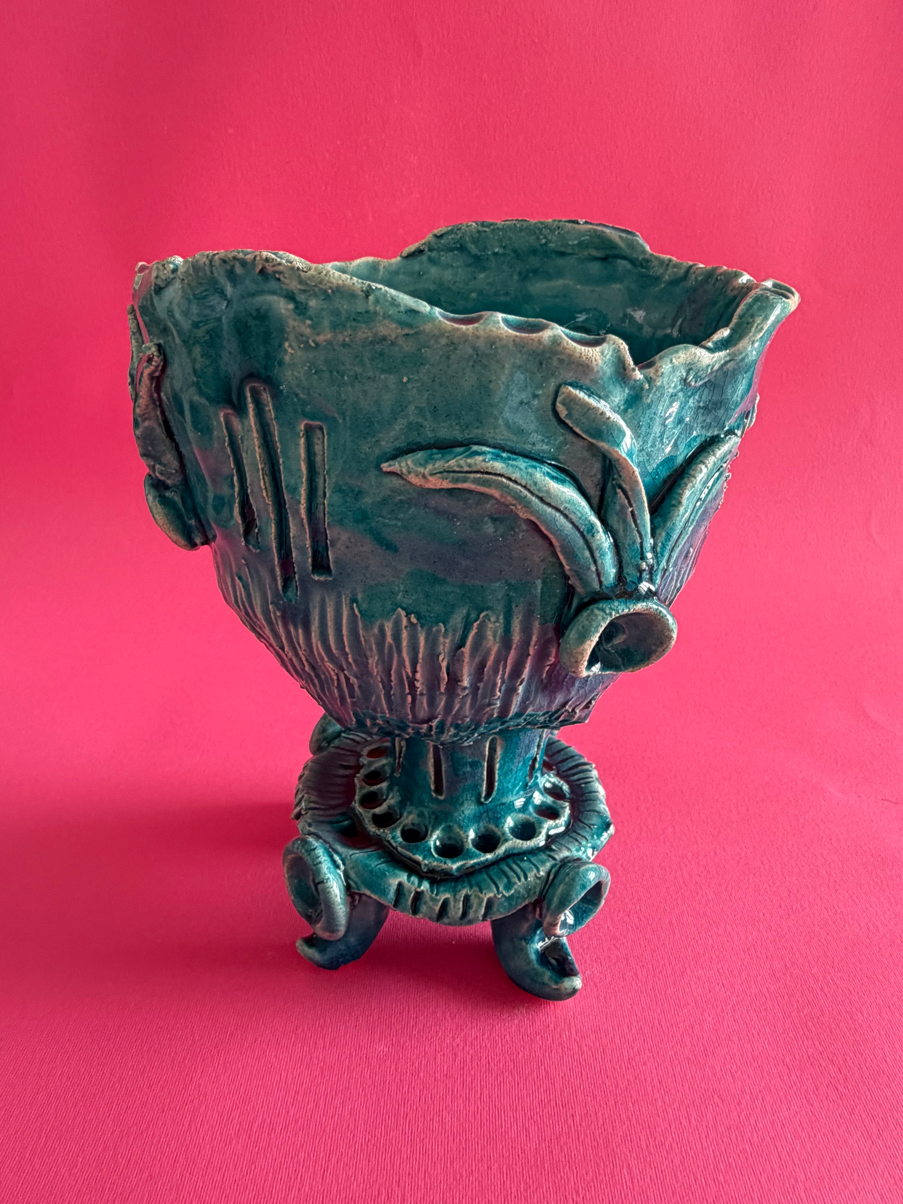 MAGNUS - coppa con piedi lunati, boccioli e fiori marini