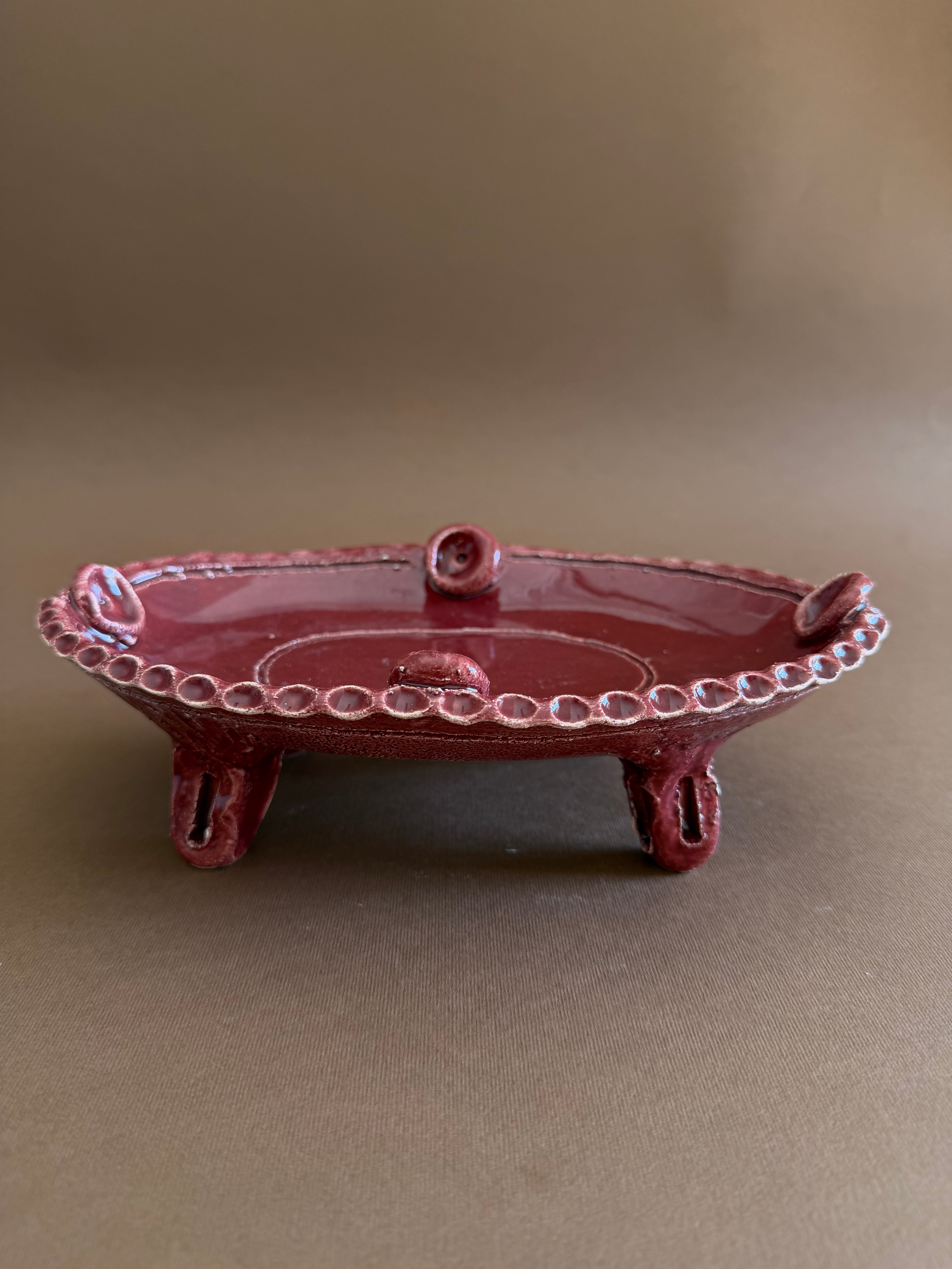 ovale- rosso con boccioli